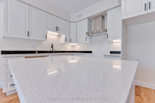94C Frontenac Cres, House attached with 3 bedrooms, 3 bathrooms and 1 parking in Deep River ON | Image 28