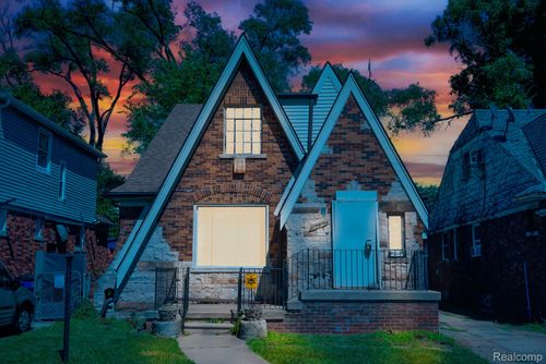16176 Tracey St, Detroit, MI, 48235-4019 | Card Image