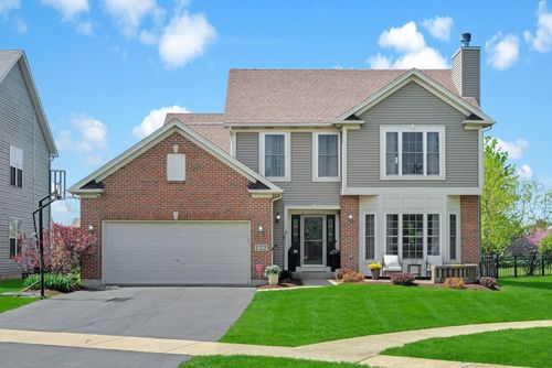 122 Fieldcrest Dr, Bartlett, IL, 60103-1341 | Card Image