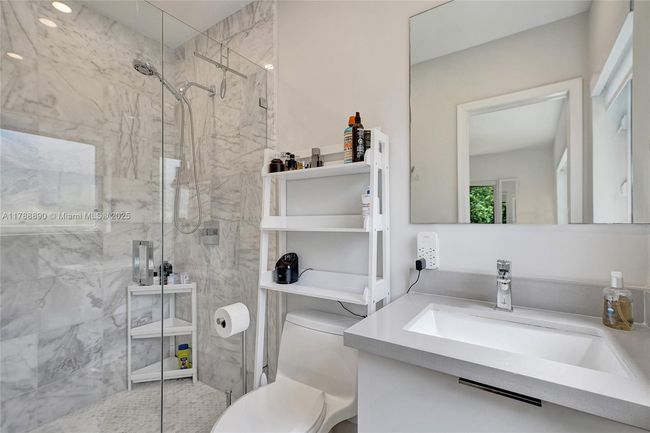 552 Alminar Ave, House other with 2 bedrooms, 2 bathrooms and null parking in Coral Gables FL | Image 16