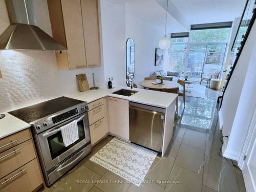 616-3 Market St, Toronto, ON, M5E0A3 | Card Image