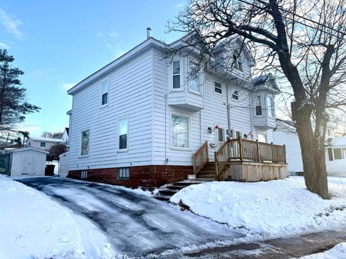 27 Beacon St, Amherst, NS, B4H1P2 | Card Image