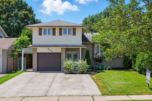 940 Central Park Blvd N, Oshawa, ON, L1G6P2 | Card Image