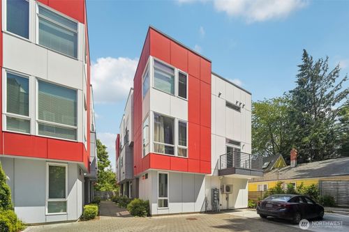 d-9032 14th Ave Nw, Seattle, WA, 98117-3407 | Card Image