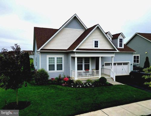 2704 Van Cliburn Cir, MIDDLETOWN, DE, 19709-3201 | Card Image