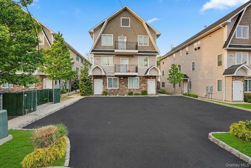 113-32 Herrick Ave, Spring Valley, NY, 10977-7747 | Card Image