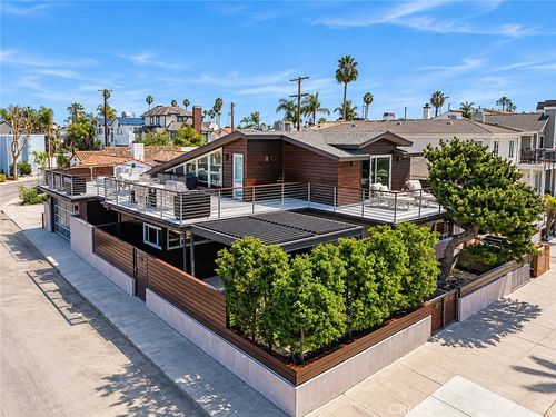 56 The Colonnade, Long Beach, CA, 90803-4056 | Card Image