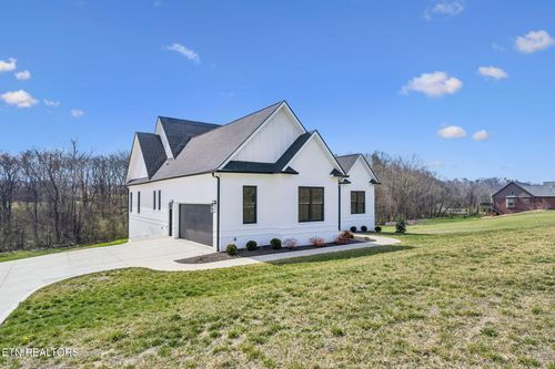 618 Winding Creek Way, Walland, TN, 37886-2169 | Card Image