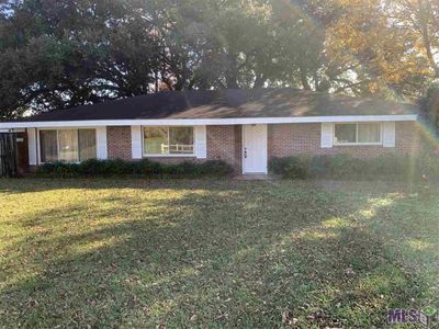 213 Lafourche St, House other with 2 bedrooms, 2 bathrooms and null parking in Donaldsonville LA | Image 3