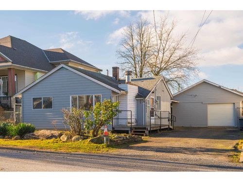 10843 130 St, Surrey, BC, V3T3L9 | Card Image