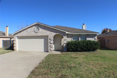 856 Mccully St, White Settlement, TX, 76108-1184 | Card Image