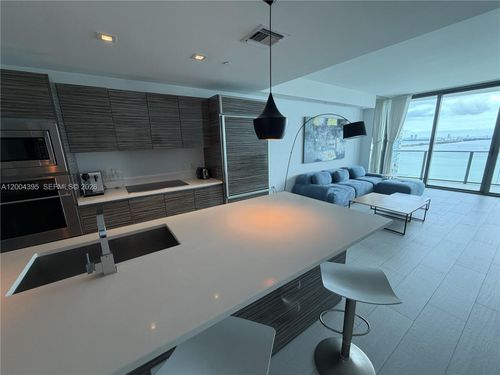 2806-460 Ne 28th St, Miami, FL, 33137-4911 | Card Image