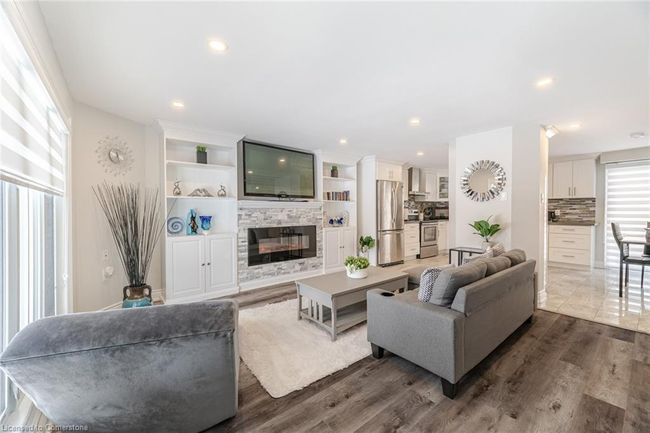 512 Pinetree Cres, House other with 3 bedrooms, 3 bathrooms and 4 parking in Cambridge ON | Image 10
