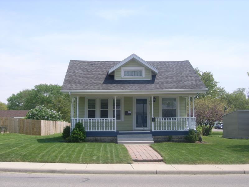 Lawn Ave, Urbana, OH 43078