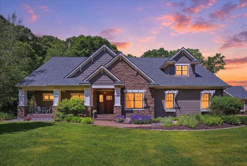 1116 N Moonlight Dr, Altoona, WI, 54720-1431 | Card Image