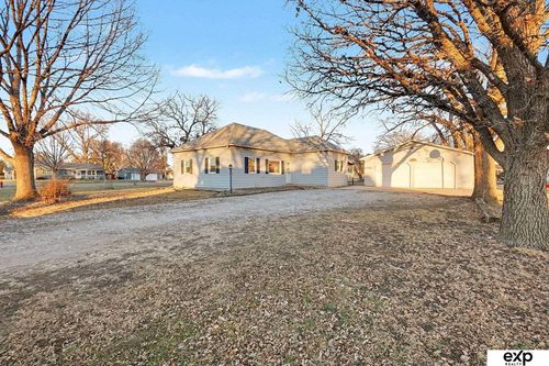 711 Church St, Bellwood, NE, 68624-3068 | Card Image