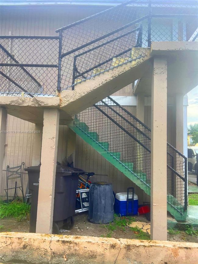 618 - 616 13 Th St, Home with 0 bedrooms, 0 bathrooms and 4 parking in West Palm Beach FL | Image 21