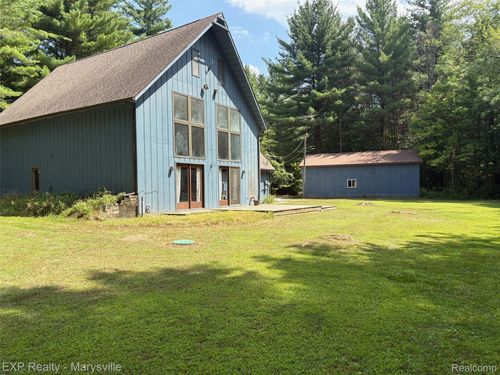 1204 Weeden Rd, Caro, MI, 48723-8912 | Card Image