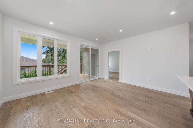 397 Victoria St, House attached with 2 bedrooms, 2 bathrooms and 1 parking in Warwick ON | Image 8
