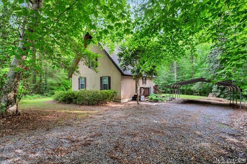 233 Chestnut Dr, Bracey, VA, 23919-1930 | Card Image