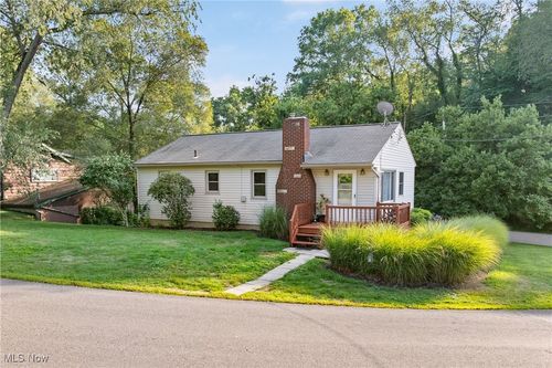 3970 Melton Ave, New Franklin, OH, 44319-2836 | Card Image