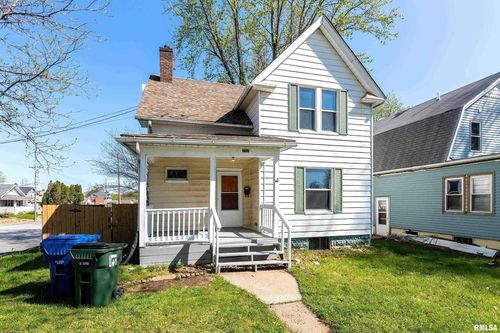 252 W 29th St, Davenport, IA, 52803-1153 | Card Image