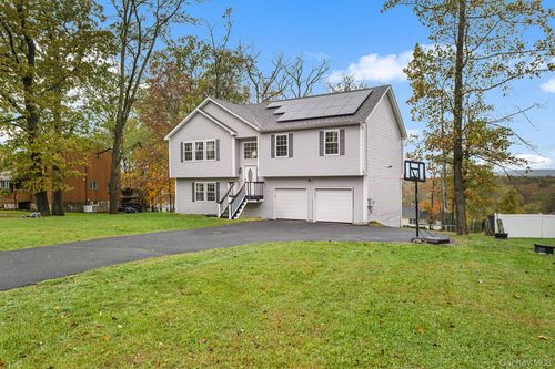 5 Oak Ridge Rd, Middletown, NY, 10940-4645 | Card Image