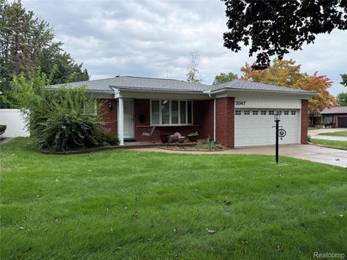 5347 Parent Ave, Warren, MI, 48092-4614 | Card Image