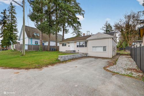 14032 Grosvenor Rd, Surrey, BC, V3R5G5 | Card Image