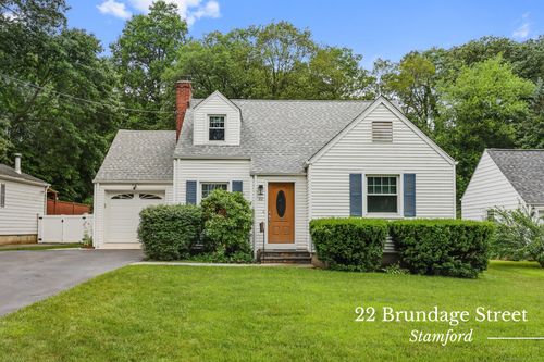 22 Brundage St, Stamford, CT, 06907-1720 | Card Image