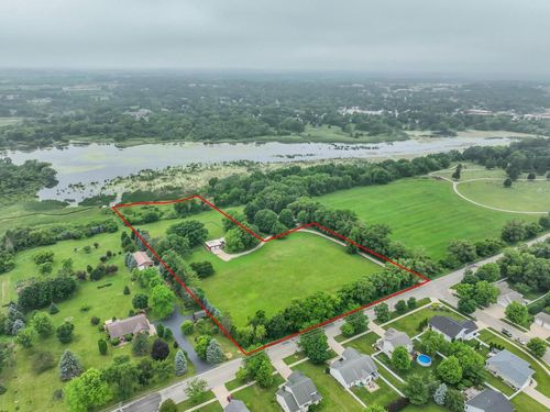 630 S Wisconsin Street, Whitewater, WI, 53190 | Card Image