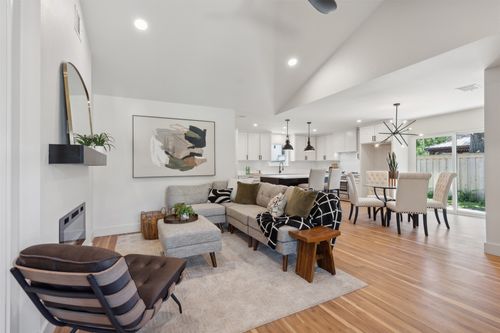 9905 Glenrio Ln, Dallas, TX, 75220-1761 | Card Image