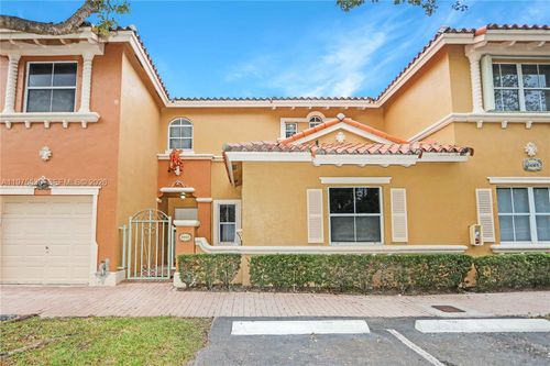 2303-8451 Nw 138th St, MIAMI LAKES, FL, 33016-6585 | Card Image