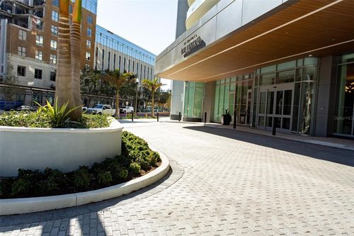 1904-400 Central Ave, ST PETERSBURG, FL, 33701-3809 | Card Image