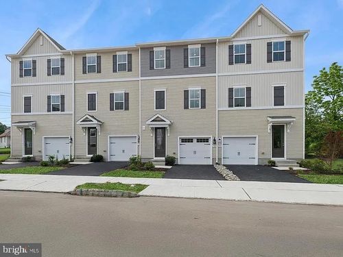 53 Silverbell Ave, Berlin, NJ, 08009-3003 | Card Image