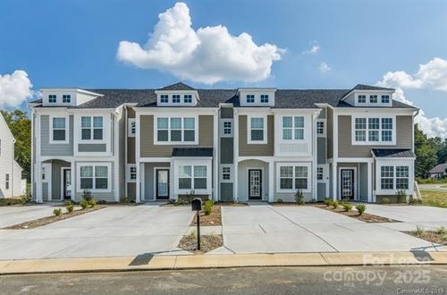 388 Halton Crossing Dr Sw, Concord, NC, 28027-9432 | Card Image