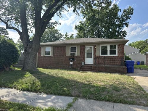 3326 Sandy St, Norfolk, VA, 23518-5618 | Card Image