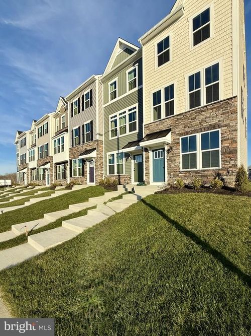 9366 Tanfield Dr, FREDERICKSBURG, VA, 22408-7895 | Card Image