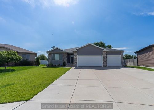 4095 Pennsylvania Ave, Grand Island, NE, 68803-1475 | Card Image