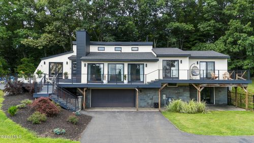 109 Wilrose Ln, Troy, NY, 12180-6554 | Card Image