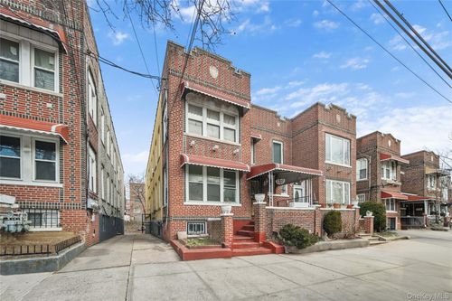 3348 Fenton Ave, Bronx, NY, 10469-2806 | Card Image