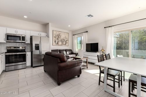 2257 W Echo Ln, Phoenix, AZ, 85021-4285 | Card Image