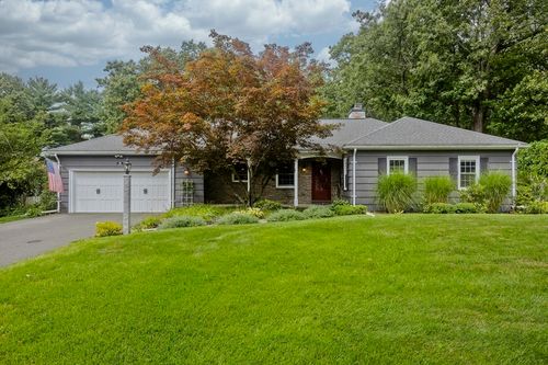 95 Tedford Dr, Longmeadow, MA, 01106-3313 | Card Image