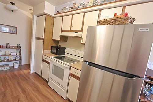 apt-97-2131 Vine Way Dr, Canton, MI, 48188-1862 | Card Image