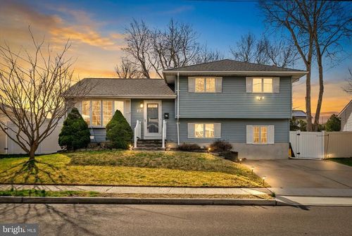 77 Gary Dr, Trenton, NJ, 08690-3136 | Card Image