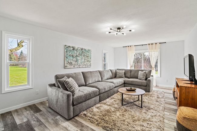 Family Room | Image 14