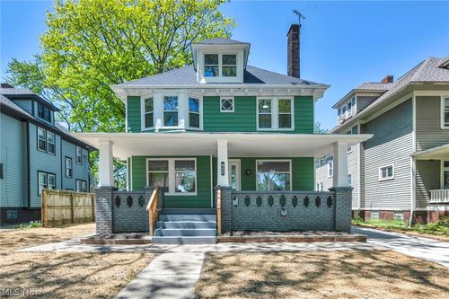 2172 West Blvd, Cleveland, OH, 44102-3643 | Card Image