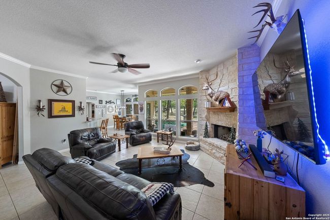 162 Champions Blvd, House other with 3 bedrooms, 2 bathrooms and null parking in La Vernia TX | Image 9