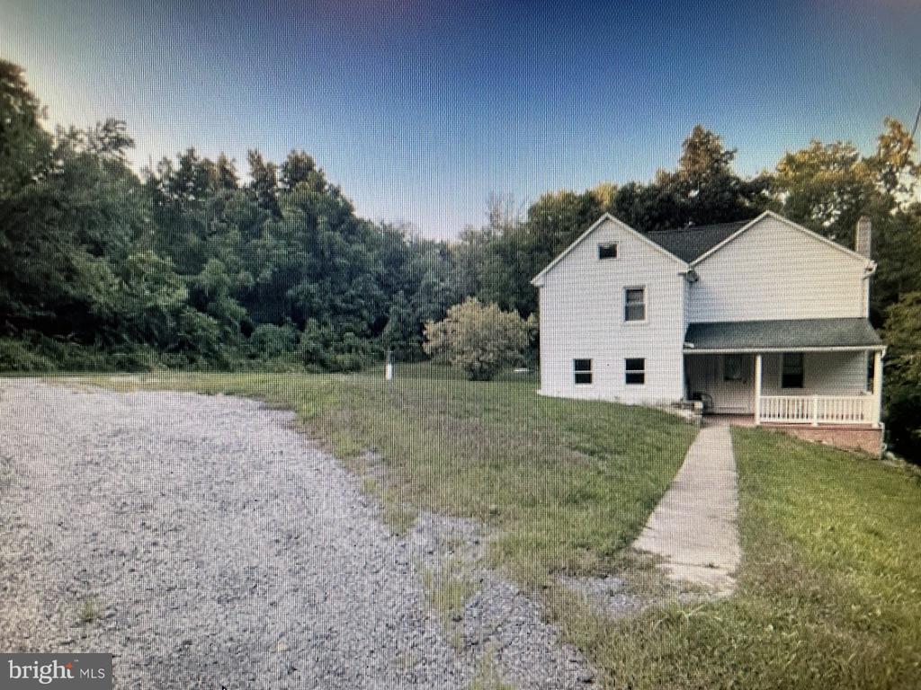 Mongul Rd, Newburg, PA 17240
