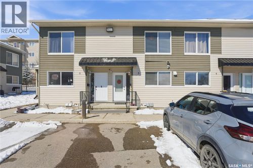 315 Av N S, Saskatoon, SK, S7M2N2 | Card Image